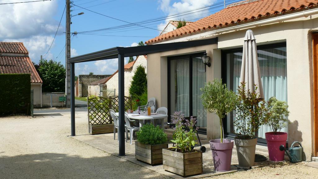 Gite Du Clos De La Vigne Montreuil  Buitenkant foto